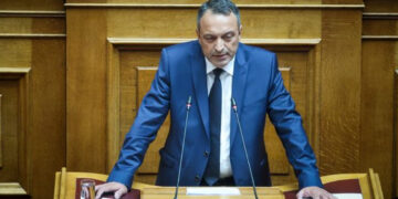 Διαλυτικές τάσεις στους Σπαρτιάτες -Διέγραψε τρεις βουλευτές ο Στίγκας