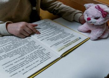 Οργή εκπαιδευτικών για το νομοσχέδιο του υπουργείου Εργασίας: «Ετοιμάζουν τη διάλυση των εργασιακών μας σχέσεων με συμβόλαια μηδενικών ωρών» – Τι ζητούν