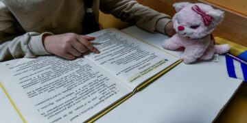 Οργή εκπαιδευτικών για το νομοσχέδιο του υπουργείου Εργασίας: «Ετοιμάζουν τη διάλυση των εργασιακών μας σχέσεων με συμβόλαια μηδενικών ωρών» – Τι ζητούν