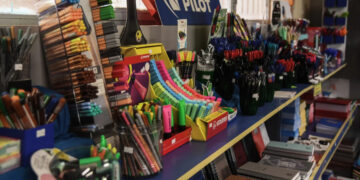 Αλλαγές στο «Καλάθι του Νοικοκυριού»: Μπαίνουν και τα σχολικά είδη -Αναλυτικά τα προϊόντα [λίστα]