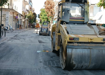 Συνεχίζονται οι ασφαλτοστρώσεις στην Πόλη της Πτολεμαΐδας - (ρεπορτάζ της Κούλας Πουλασιχίδου)