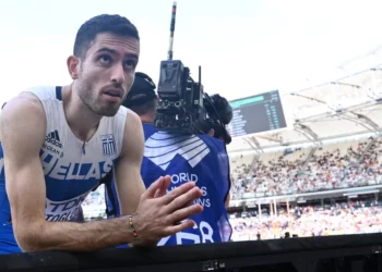 Παγκόσμιο Πρωτάθλημα στίβου: Αγχώθηκε αλλά τα κατάφερε ο Μίλτος Τεντόγλου -Με την 3η προσπάθεια πέρασε στον τελικό [βίντεο]