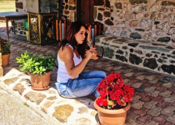 Βούλα Πατουλίδου: Η συγκινητική ανάρτηση από τον Τριπόταμο Φλώρινας, ιδιαίτερη πατρίδα της