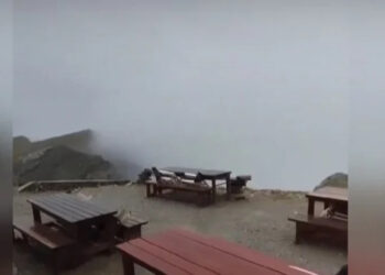 Έπεσε το πρώτο χιόνι στον Όλυμπο