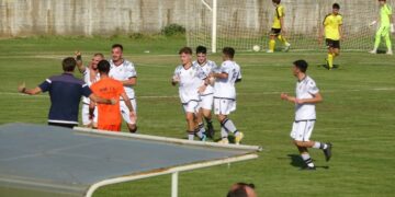 Α΄ ΕΠΣ Κοζάνης: Με το δεξί στο πρωτάθλημα ο ΠΑΟ Κοίλων που κέρδισε με 0-2 την Α.Ε. Κοζάνης