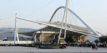 Κλείνει ΟΑΚΑ και Ποδηλατοδρόμιο – Προβλήματα στατικότητας στο στέγαστρο Καλατράβα