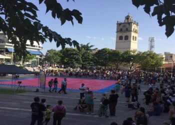 Με διαδραστικό τρόπο αστυνομικοί του Τμήματος Τροχαίας Κοζάνης συμμετείχαν στην «Ευρωπαϊκή Εβδομάδα Κινητικότητας» υλοποιώντας διάφορες δράσεις  κυκλοφοριακής αγωγής σε μαθητές των σχολικών συγκροτημάτων της πόλης