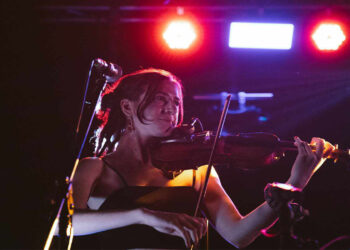 ΝΗΜΑΤΑ Φθινοπώρου Ι: Συναυλία με την μπάντα ΟΥΝΤΙΑ