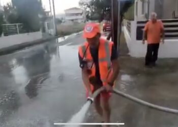 Δυνάμεις της Περιφέρειας Δυτικής Μακεδονίας και εθελοντικές ομάδες στις πληγείσες περιοχές- Εικόνες σοκ από τη Θεσσαλία- Συνεχίζεται η συγκέντρωση υλικού σε όλες τις Π.Ε.(VIDEO)