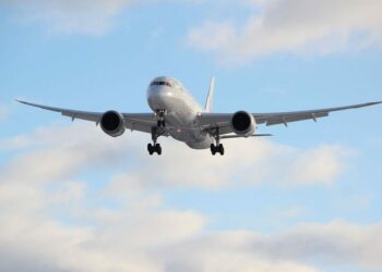 Απίστευτη ταλαιπωρία 25 επιβατών στην πτήση Αθήνα- Καστοριά- Κοζάνη- Η βλάβη που εξελίχθηκε σε αναβολή «λόγω καιρικών συνθηκών»- Νομικές ενέργειες κατά της εταιρείας- Στο αεροπλάνο και η Βουλευτής ΣΥΡΙΖΑ, Καλλιόπη Βέττα