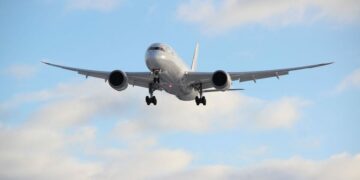 Απίστευτη ταλαιπωρία 25 επιβατών στην πτήση Αθήνα- Καστοριά- Κοζάνη- Η βλάβη που εξελίχθηκε σε αναβολή «λόγω καιρικών συνθηκών»- Νομικές ενέργειες κατά της εταιρείας- Στο αεροπλάνο και η Βουλευτής ΣΥΡΙΖΑ, Καλλιόπη Βέττα