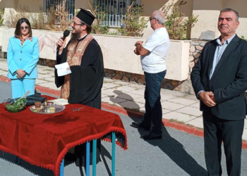Αγιασμός για τη νέα Σχολική χρονιά στο 3ο ΓΕΛ Πτολεμαΐδας ( της Κούλας Πουλασιχίδου)