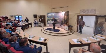 Αμύνταιο: Σε «Αμφιθέατρο Αχιλλέας Αναγνωστόπουλος» ονομάστηκε η π. αίθουσα Δημοτικού Καταστήματος Φιλώτα