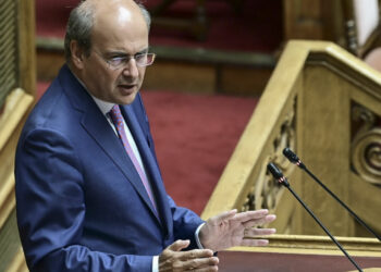 Χατζηδάκης: Μέχρι τους πρώτους μήνες του 2024 η σύνδεση των ταμειακών μηχανών με τα POS