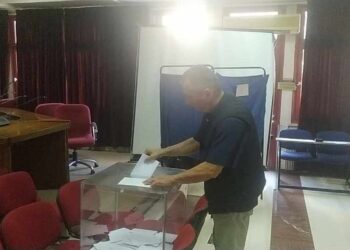 Μεγάλη η συμμετοχή του κόσμου στις εσωκομματικές εκλογές του ΣΥΡΙΖΑ στην Πτολεμαΐδα (Φώτο-βίντεο)