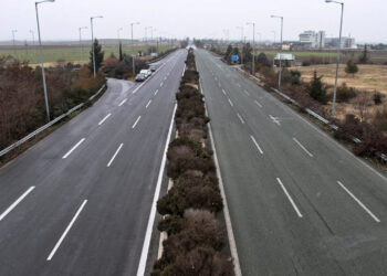 Κλειστή η Εθνική για Αθήνα και Θεσσαλονίκη – Κομμένη στα δύο η χώρα