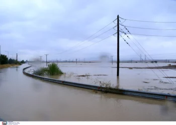 Απέραντη λίμνη η Εθνική Οδός, κομμένη στα δύο η χώρα – Αποκαλυπτικό βίντεο για το χάος