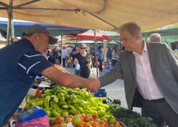 Γιώργος Αμανατίδης "Συμμαχία για την Ανάπτυξη": Στον εμπορικό κόσμο και στην Λαϊκή Αγορά της Καστοριάς