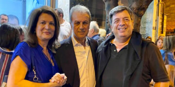 Η ανάρτηση με νόημα της Γιούλας Γκατζαβέλη και η φράση του Κ. Σκρέκα