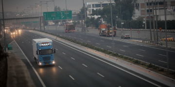 Κακοκαιρία Daniel: Κλειστή παρέμεινε η εθνική οδός από Λαμία μέχρι Κατερίνη