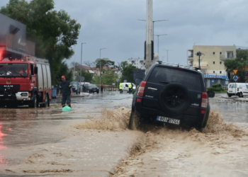 Κακοκαιρία: Επτά οι νεκροί από τις πλημμύρες - Ακόμη ένα θύμα στον Βόλο