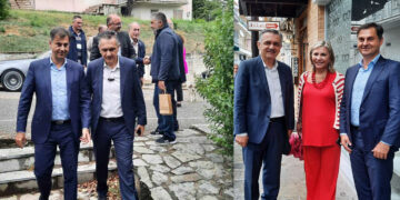 Φωτογραφίες από τη σημερινή επίσκεψη του κλιμακίου της ΝΔ στο νομό Γρεβενών, παρουσία Χάρη Θεοχάρη και Ζέτας Μακρή