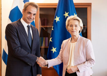 Κυριάκος Μητσοτάκης - Ούρσουλα φον ντερ Λάιεν: Θα είμαστε γρήγοροι, θα κινητοποιήσουμε όλους τους διαθέσιμους πόρους - 2,25 δισ. στην Ελλάδα