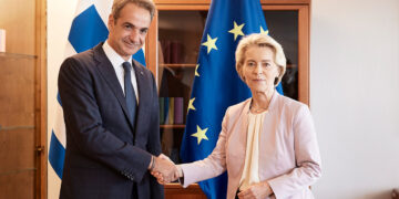 Κυριάκος Μητσοτάκης - Ούρσουλα φον ντερ Λάιεν: Θα είμαστε γρήγοροι, θα κινητοποιήσουμε όλους τους διαθέσιμους πόρους - 2,25 δισ. στην Ελλάδα