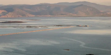 Η μεγαλύτερη λίμνη στην Ελλάδα δεν είναι πλέον η Τριχωνίδα αλλά η Κάρλα λόγω της κακοκαιρίας Daniel