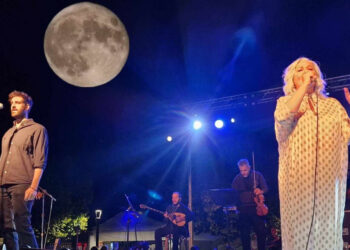 Με την Μελίνα Κανά έπεσε η αυλαία για το “Πολιτιστικό Καλοκαίρι” του Δήμου Φλώρινας