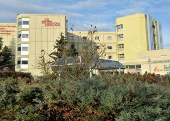 Ιωάννινα: Οξεία πυώδη αμυγδαλίτιδα επιβεβαίωσε η νεκροψία στην 20χρονη φοιτήτρια – Ερωτηματικά για τη διαχείριση από τους γιατρούς