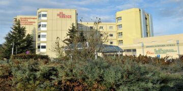 Ιωάννινα: Οξεία πυώδη αμυγδαλίτιδα επιβεβαίωσε η νεκροψία στην 20χρονη φοιτήτρια – Ερωτηματικά για τη διαχείριση από τους γιατρούς