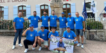 Πανό στη μνήμη του αδικοχαμένου Σάκη Τζούρα, που υπήρξε πρόεδρος των ερασιτεχνών Αλιέων, ανέβηκε στη Γαλλία