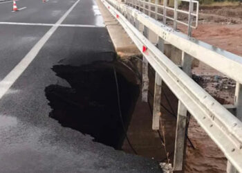 Κλειστή η ΠΑΘΕ λόγω πλημμυρών όπως και η Λάρισα- Κοζάνη- Η Hellenic Train αναστέλλει τις λεωφορειακές συνδέσεις σήμερα Κυριακή