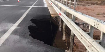 Κλειστή η ΠΑΘΕ λόγω πλημμυρών όπως και η Λάρισα- Κοζάνη- Η Hellenic Train αναστέλλει τις λεωφορειακές συνδέσεις σήμερα Κυριακή