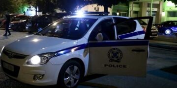 Πτολεμαΐδα: Αλλοδαποί "'ανοιξαν" σούπερ μάρκετ και κλέψανε 10 φιάλες αλκοολούχων ποτών