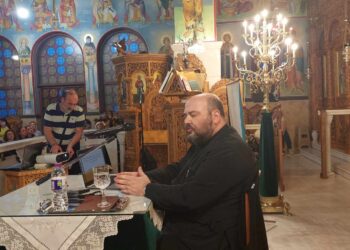 Παρουσία του Πρωτοσυγκέλου της Ιεράς Μητροπόλεώς μας Αρχιμανδρίτου Νικηφόρου Μανάδη και πλήθους πιστών η ενδιαφέρουσα διάλεξη -διδαχή του Πατρός Λιβύου για τους Κανόνες που βοηθούν στην πορεία της ΖΩΗΣ , στον κατάμεστο Ιερό Ναό Αγίου Στεφάνου και Οσίας Παρασκευής Πτολεμαΐδας