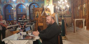 Παρουσία του Πρωτοσυγκέλου της Ιεράς Μητροπόλεώς μας Αρχιμανδρίτου Νικηφόρου Μανάδη και πλήθους πιστών η ενδιαφέρουσα διάλεξη -διδαχή του Πατρός Λιβύου για τους Κανόνες που βοηθούν στην πορεία της ΖΩΗΣ , στον κατάμεστο Ιερό Ναό Αγίου Στεφάνου και Οσίας Παρασκευής Πτολεμαΐδας