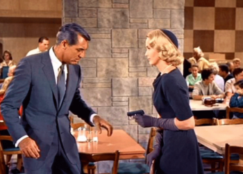 «Στη Σκιά των Τεσσάρων Γιγάντων» - Θερινό σινεμά από το Φιλοπρόοδο Σύλλογο Κοζάνης