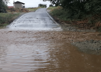 Υπερχείλιση σε δύο ρέματα στην θέση Μαχμούτ βρύση των Σερβίων - Δείτε φωτογραφίες και βίντεο