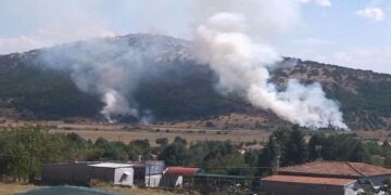Έσβησε η φωτιά στη Νέα Νικόπολη- Συνελήφθη ως ύποπτος ένας 48χρονος