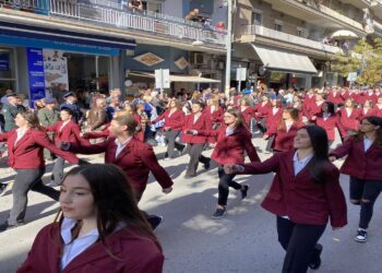 Η Μαθητική και στρατιωτική παρέλαση της 28ης Οκτωβρίου στην Κοζάνη (φώτο)