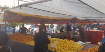 Αυξημένη η αγοραστική κίνηση σήμερα Τετάρτη 11/10/23 στη Λαϊκή Αγορά της Πτολεμαΐδας - (ρεπορτάζ της Κούλας Πουλασιχίδου)