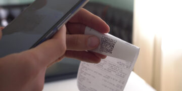 Από 100 έως 3.000 ευρώ το μπόνους για όσους «καρφώνουν» τις μαϊμού αποδείξεις