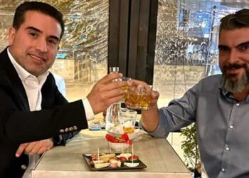 "Απόβαση" Κάτανα στα Γρεβενά εν όψει του 2ου γύρου - Η φωτογραφία από το ραντεβού με τον Γρ. Γιαννόπουλο, πλειοψηφούντα της "ΕΛΠΙΔΑΣ"