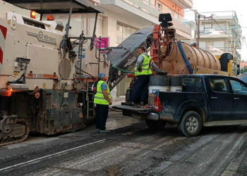 Ασφαλτοστρώνεται η Οδός Φιλίππου στην Πτολεμαΐδα ( ρεπορτάζ της Κούλας Πουλασιχίδου )