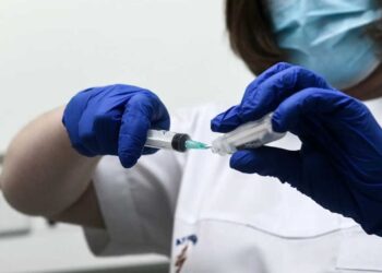 Covid-19: Ξεκίνησε ο εμβολιασμός με το επικαιροποιημένο μονοδύναμο εμβόλιο