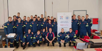 Εκπαίδευση ΚΑΡΠΑ και χρήσης απινιδωτή στη σχολή Πυροσβεστών Πτολεμαΐδας, από το ΕΚΑΒ
