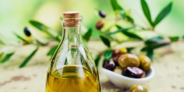Η αύξηση της τιμής στο ελαιόλαδο θα αλλάξει τις διατροφικές συνήθειες των Ελλήνων -Τι συνέβη στην Ισπανία