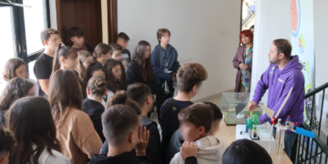 Επίσκεψη του Γυμνασίου Φιλώτα στο Εκπαιδευτικό Κέντρο ΑΠΕ του ΟΕΝΕΦ στον Φιλώτα